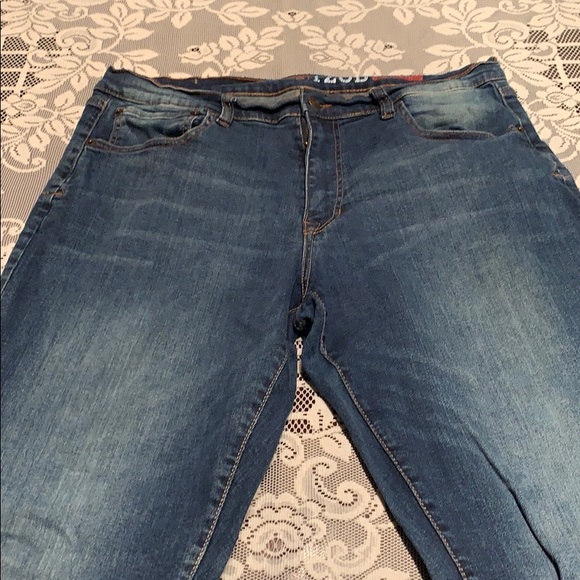 Izod Jeans Size 36 Bootcut - Picture 2 of 4